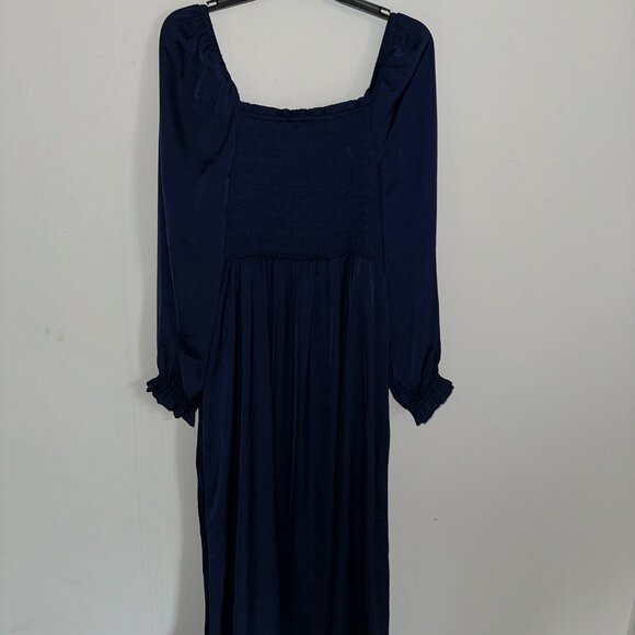 Gap Smocked Midi Dress Navy Size M NWT - Picture 8 of 8